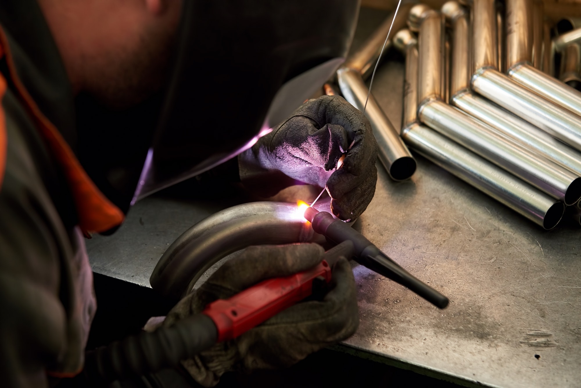 Lazer kesim hizmeti ile hassas metal parca uretimi